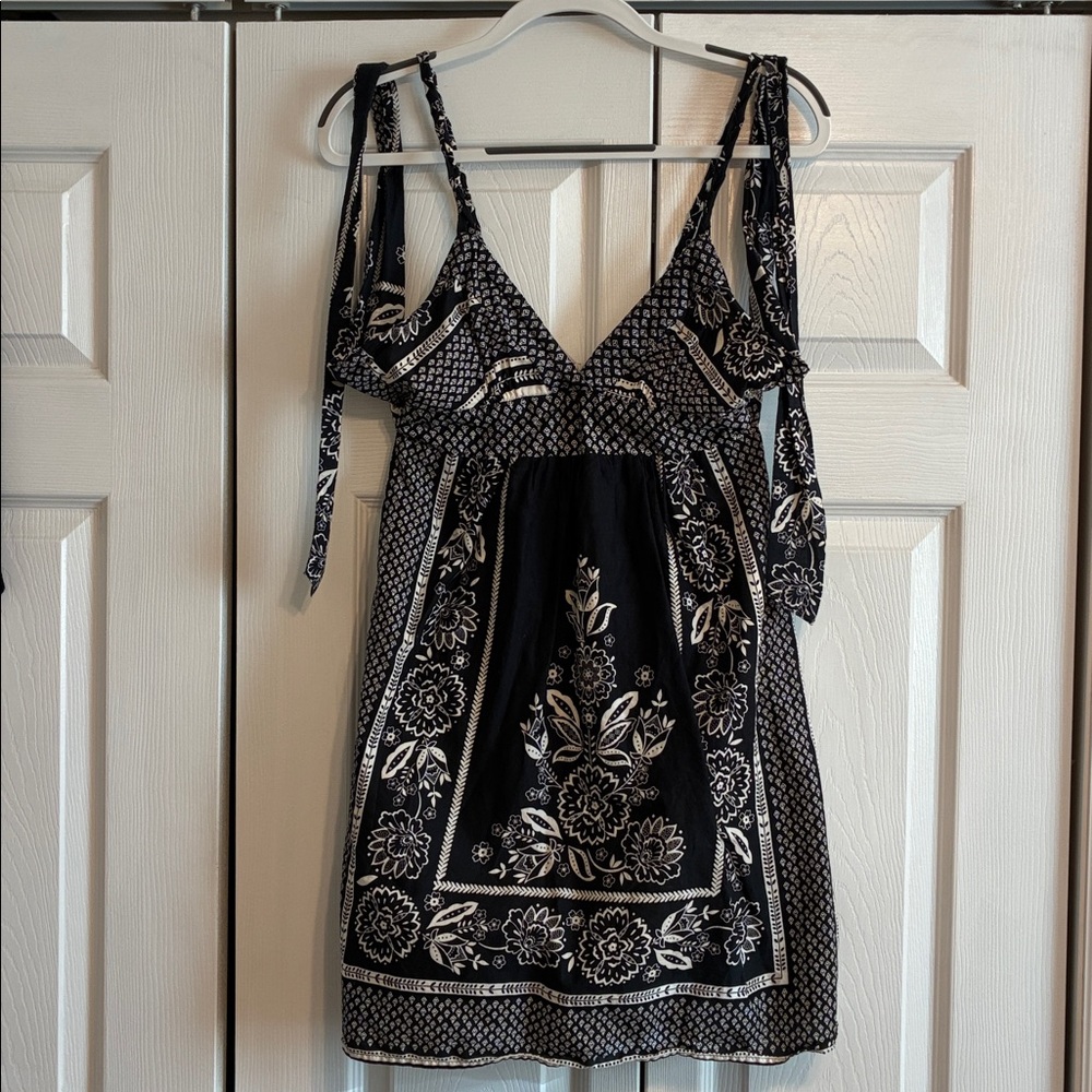 Kimchi Blue Black and Cream Patterned Dress